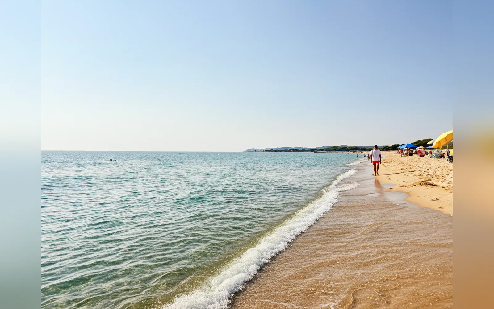 Il mare di Posada, a circa un chilometro dalla villetta